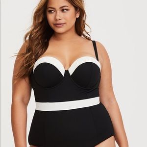 Brand new, never worn Torrid bathing suit